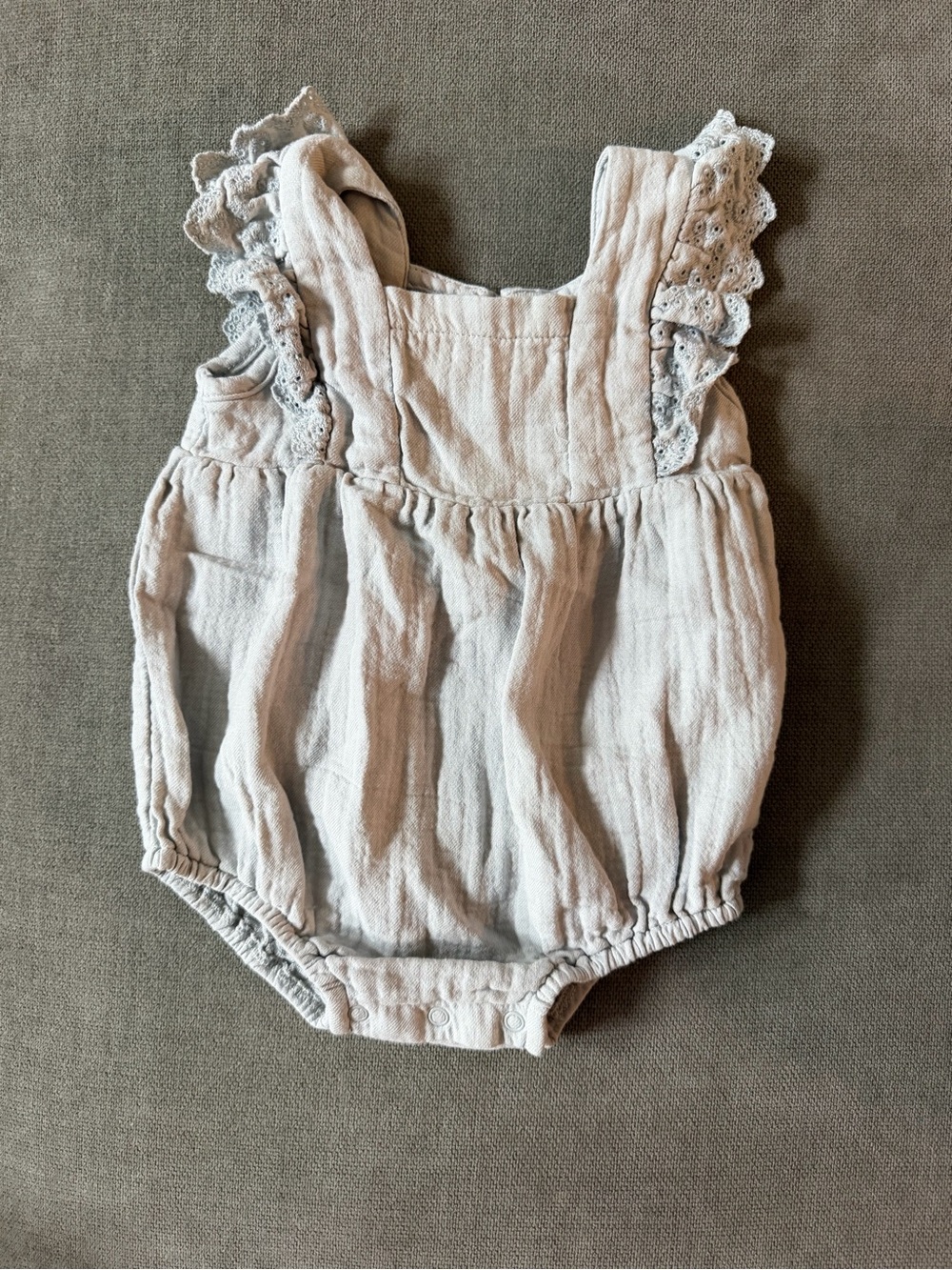 Baby Lace-Trim Muslin Bubble Romper - soft blue